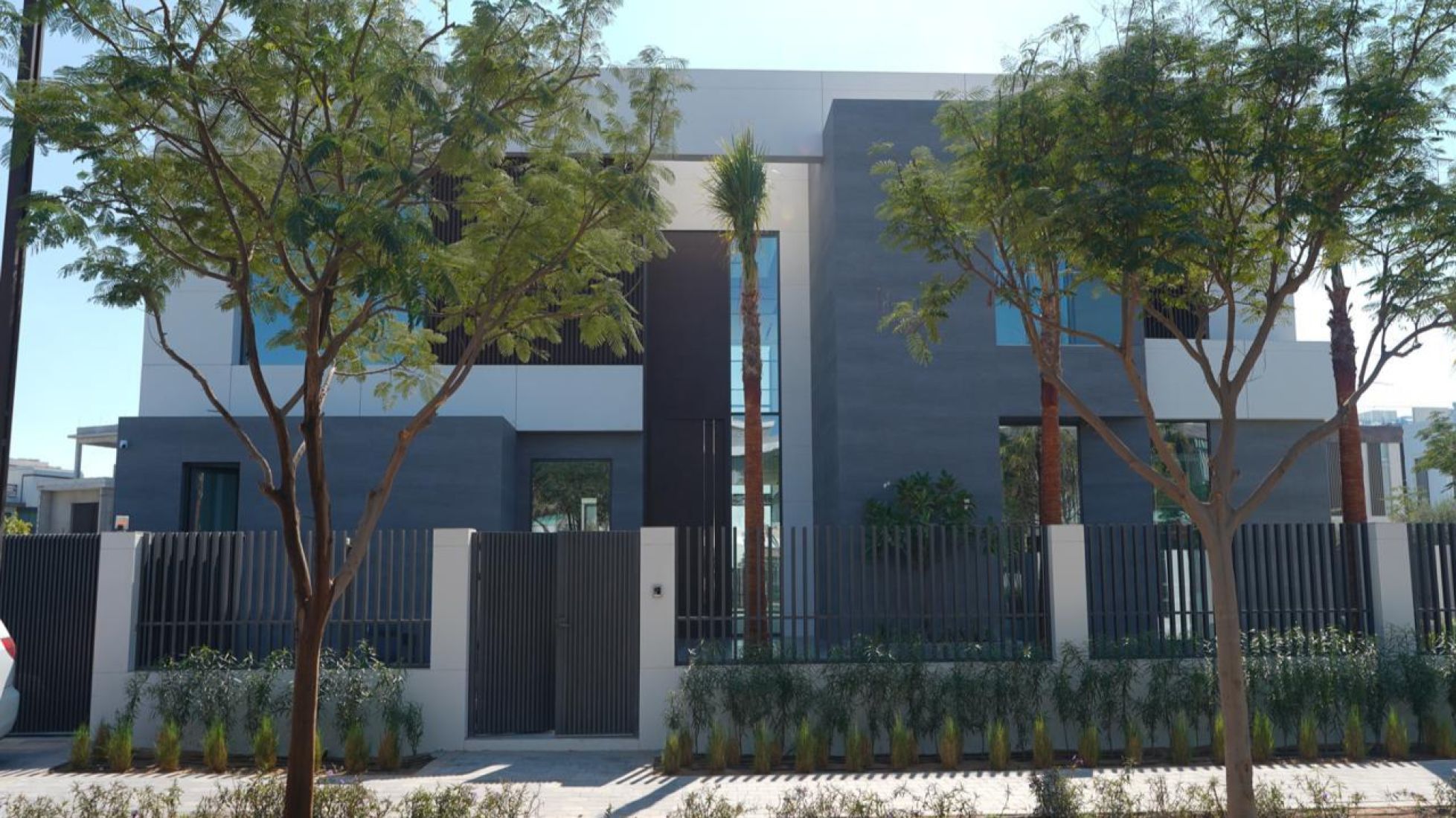 Lupos Property